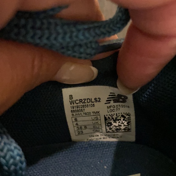 New Balance running shoes - Picture 6 of 6